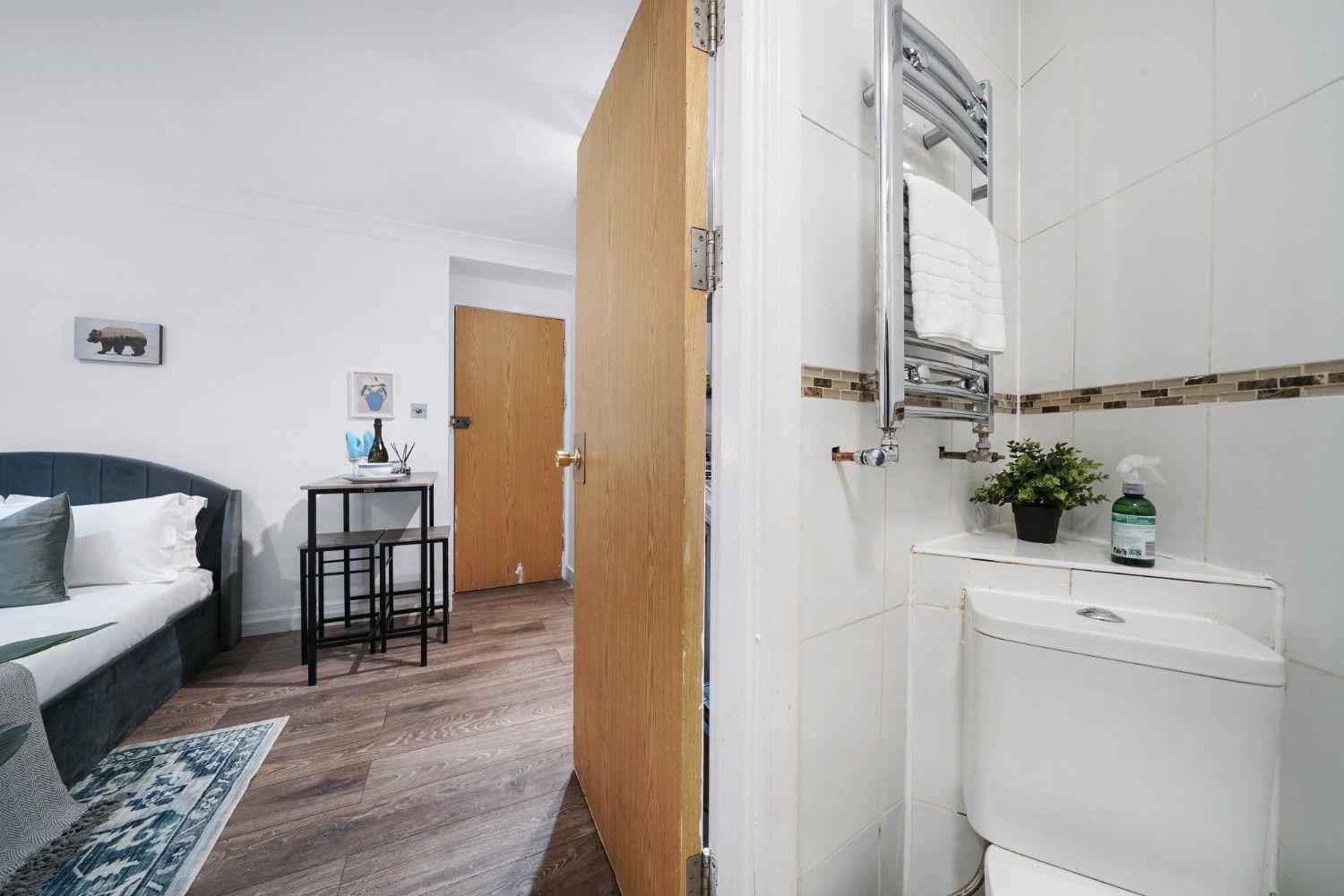 Affordable Studio, 1, 2 And 3 Bed In E14 Appartamento Londra