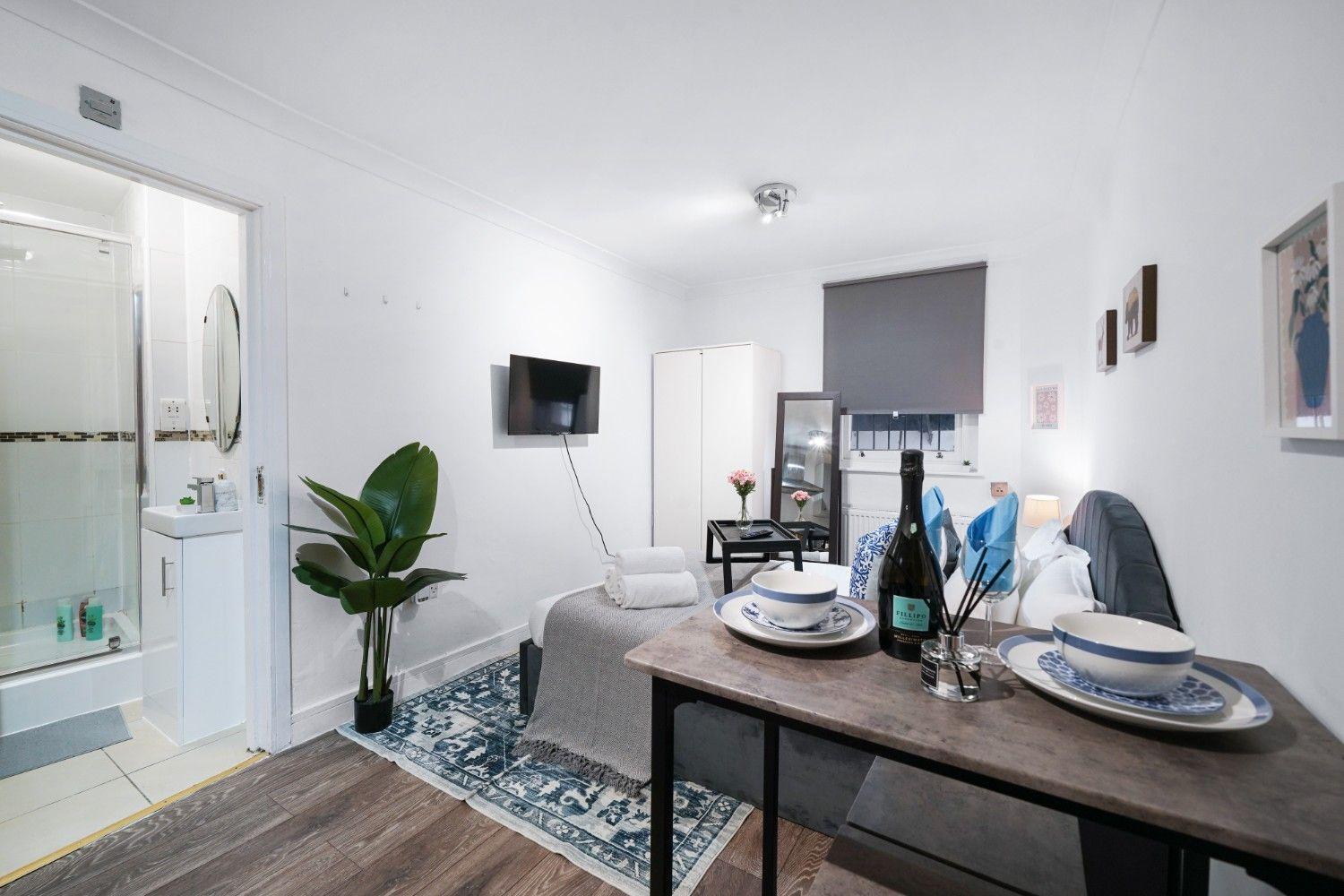 Affordable Studio, 1, 2 And 3 Bed In E14 Appartamento *