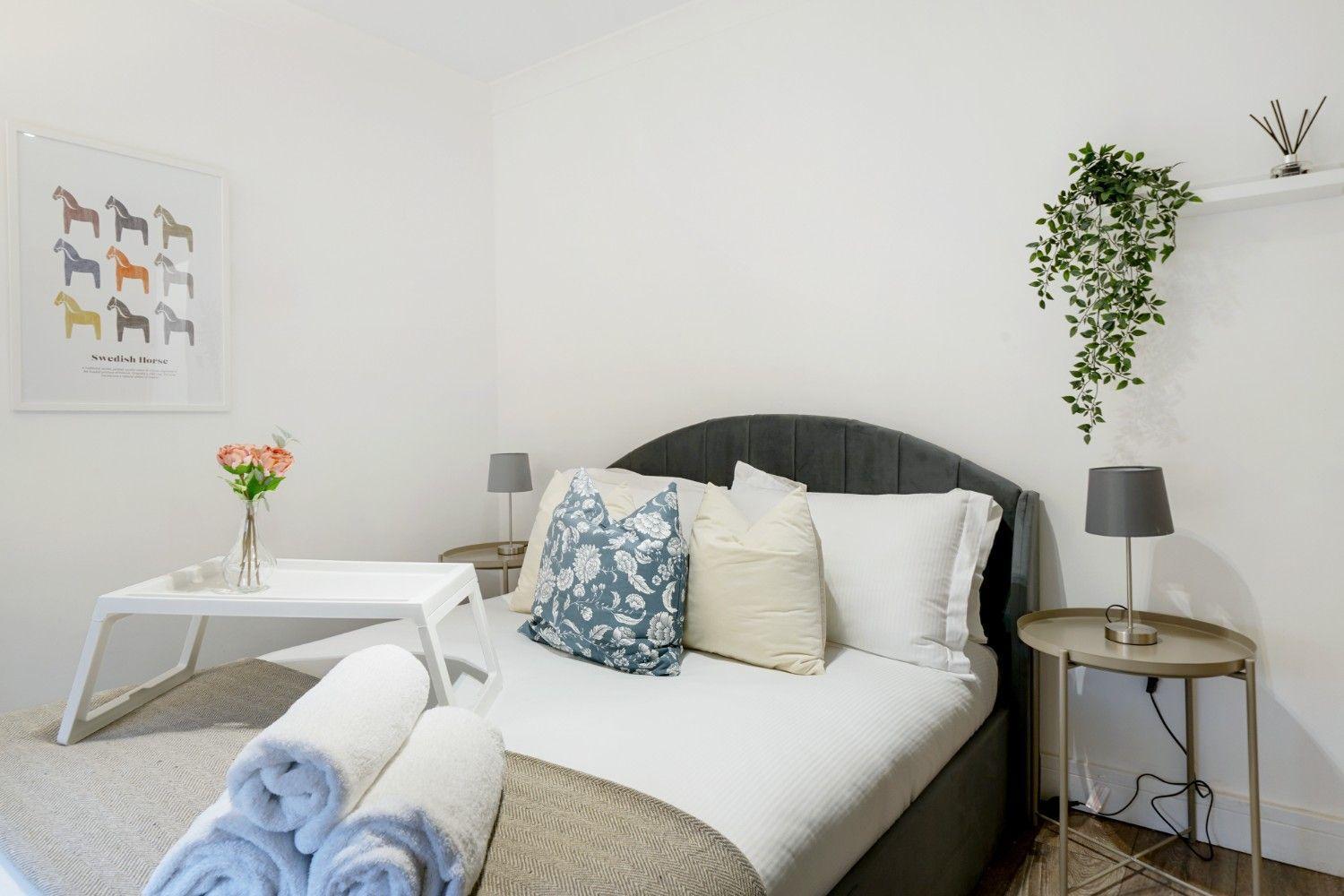Affordable Studio, 1, 2 And 3 Bed In E14 Londra