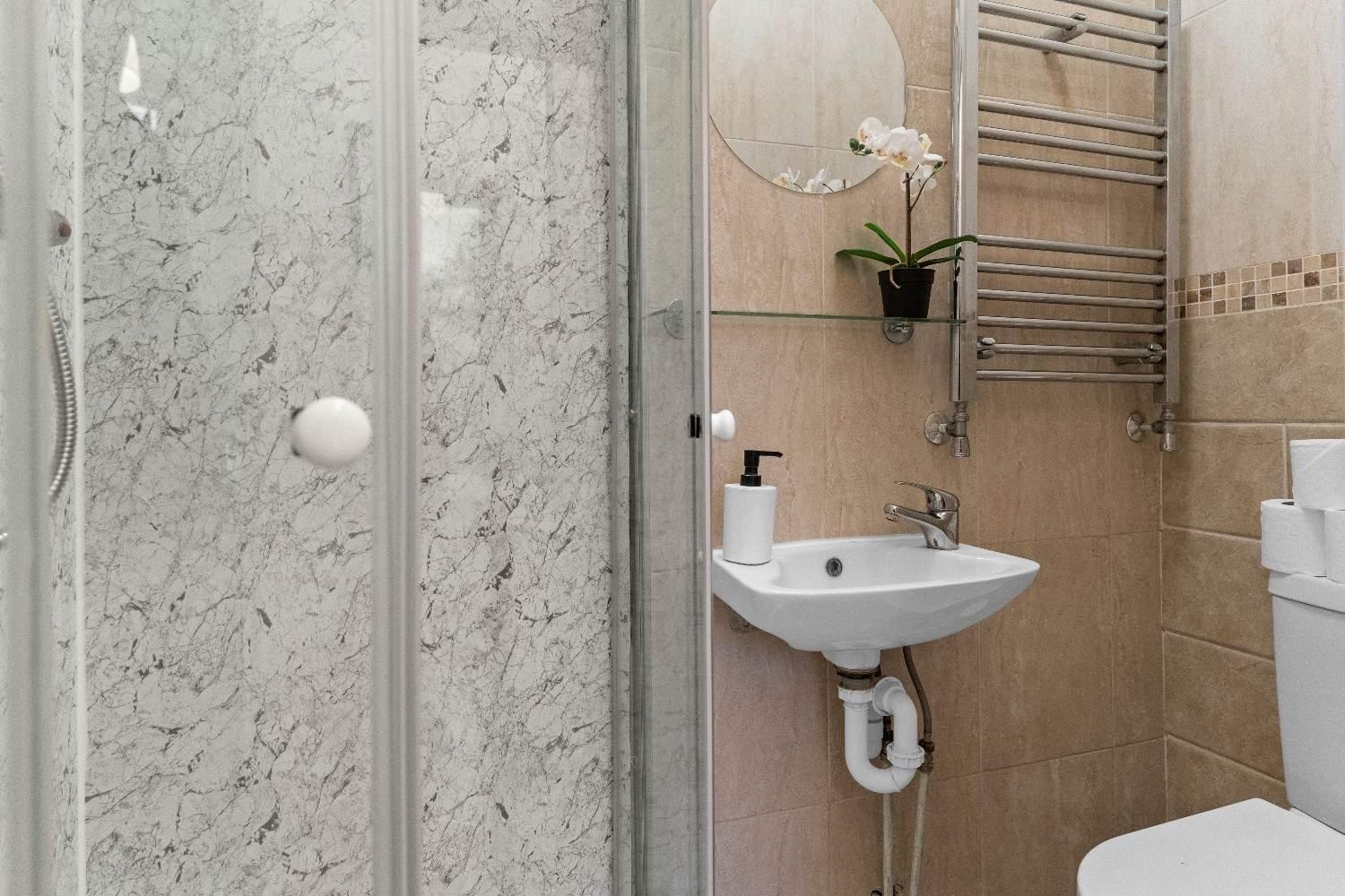 Affordable Studio, 1, 2 And 3 Bed In E14 Londra